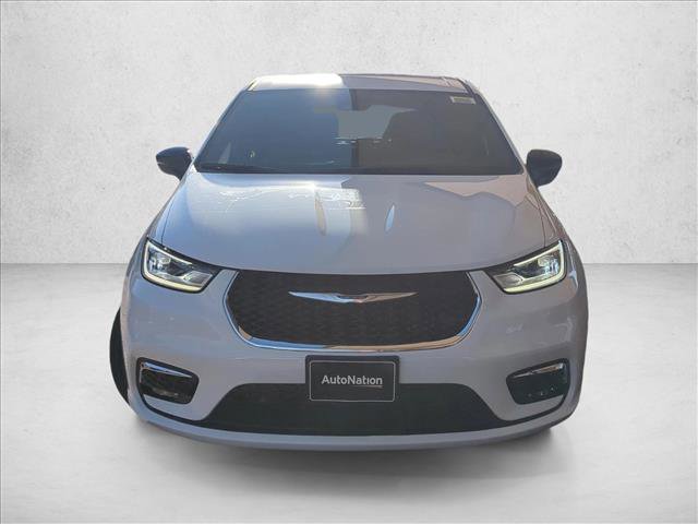 New 2026 Chrysler Pacifica Select image 5