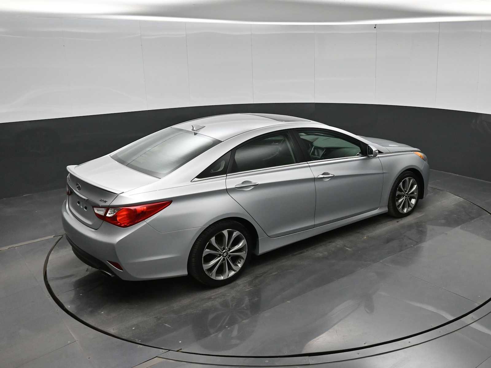 Used 2014 Hyundai Sonata SE w/ Premium Package 03 FWD image 33
