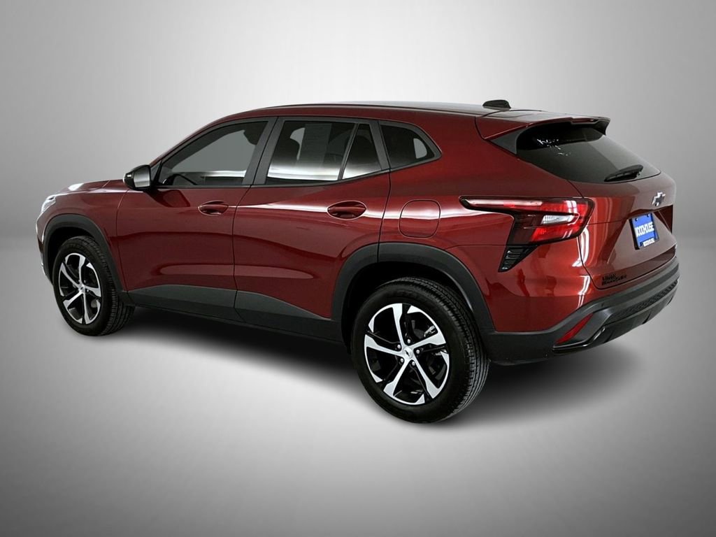 Certified 2024 Chevrolet Trax RS w/ Driver Confidence Package image 7