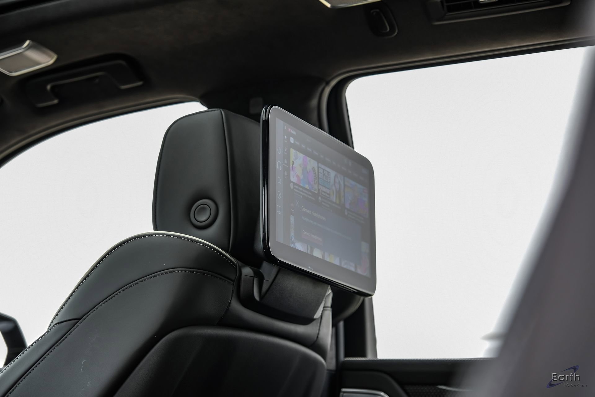 Used 2025 Cadillac Escalade V w/ LPO, Floor Liner Package AWD/4WD image 67