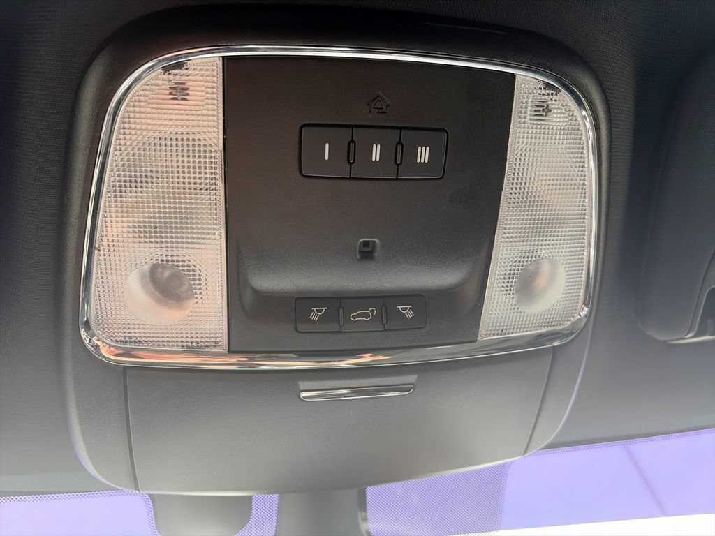 Used 2021 Jeep Grand Cherokee Freedom Edition RWD image 19