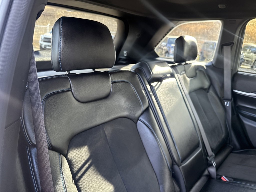 Used 2022 Jeep Grand Cherokee Trailhawk w/ Advanced Protech Group II image 23