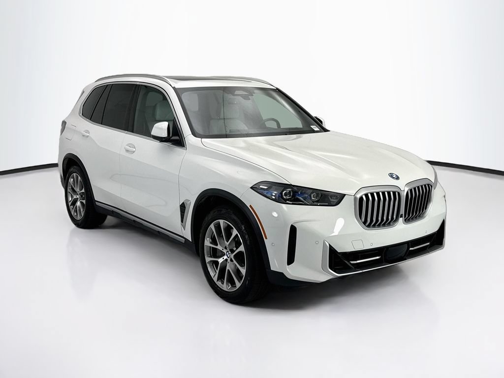 Certified 2026 BMW X5 xDrive50e w/ Climate Comfort Package AWD/4WD image 3