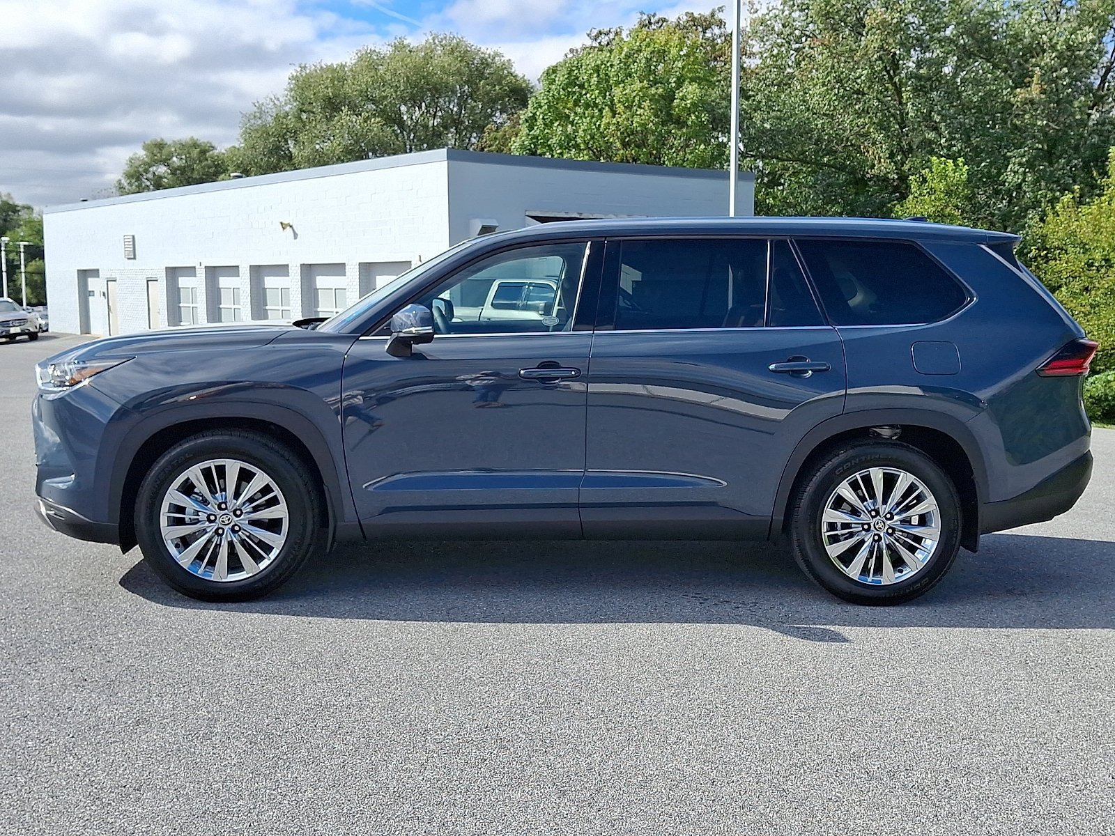 Certified 2026 Toyota Grand Highlander AWD image 4