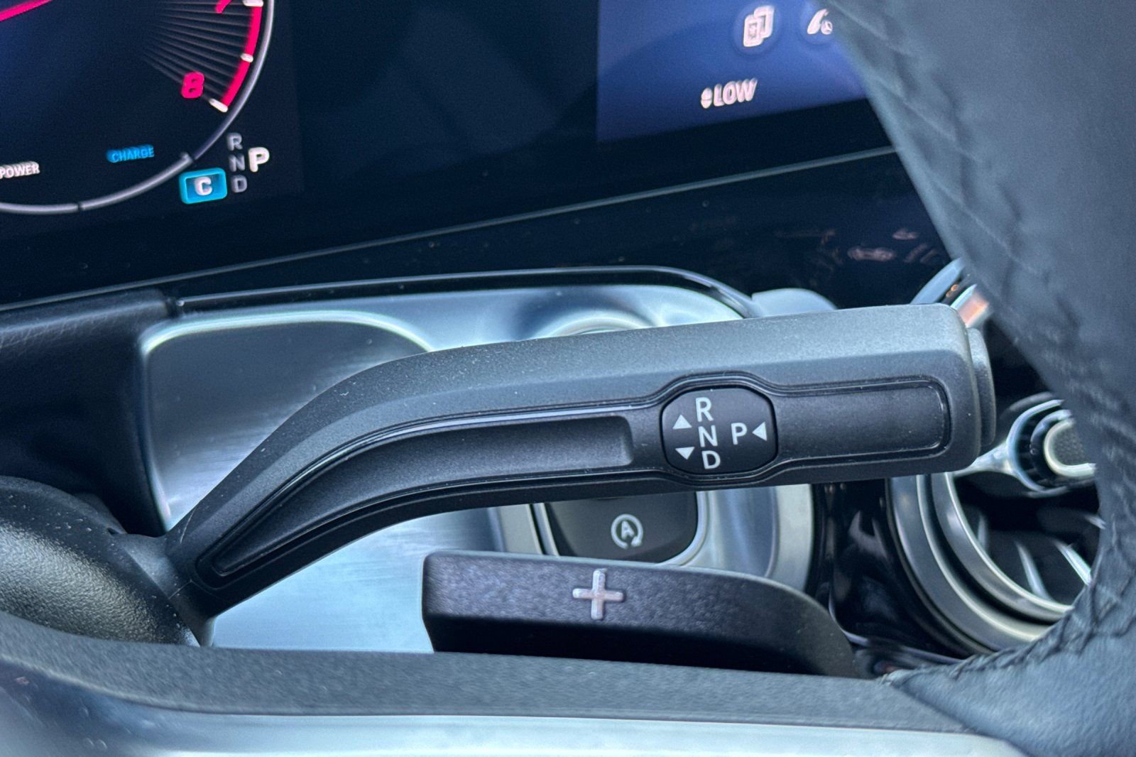 Certified 2025 Mercedes-Benz GLB 250 image 24