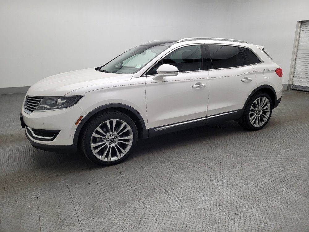 Used 2018 Lincoln MKX Reserve w/ Driver Assistance Package image 2