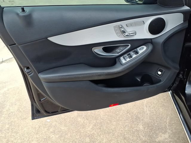 Used 2019 Mercedes-Benz C 300 Sedan w/ Premium Package image 11