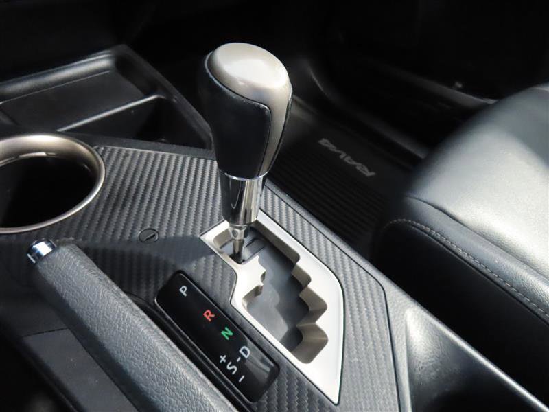 Used 2015 Toyota RAV4 Limited image 31