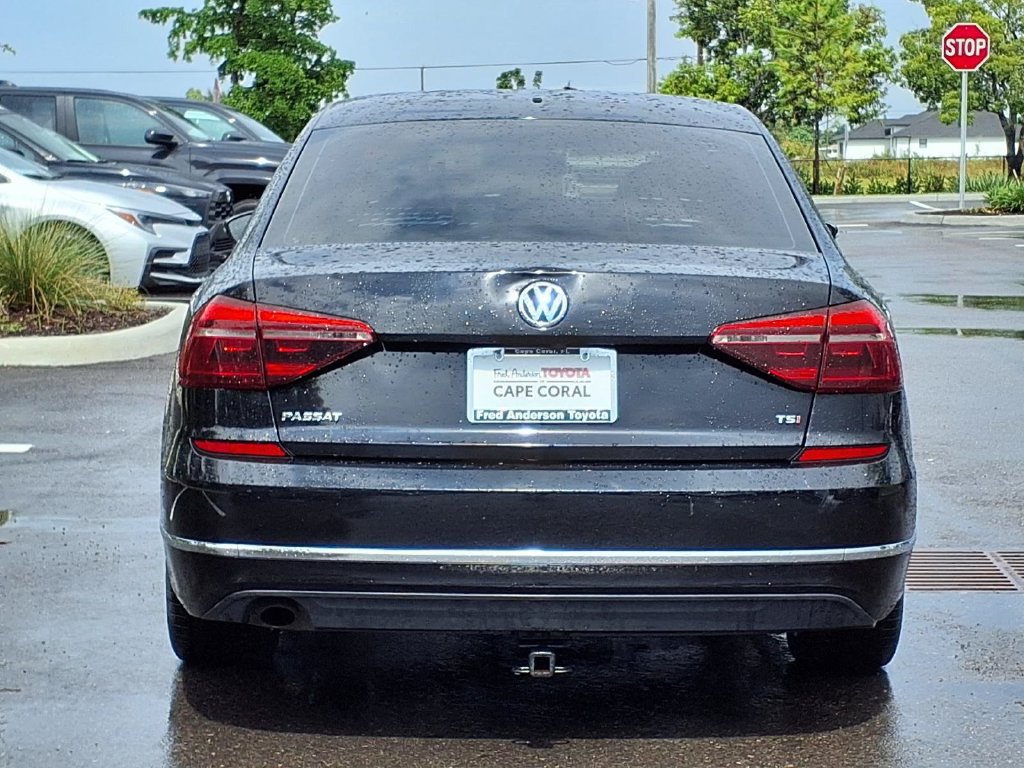 Used 2018 Volkswagen Passat 2.0T S FWD image 7
