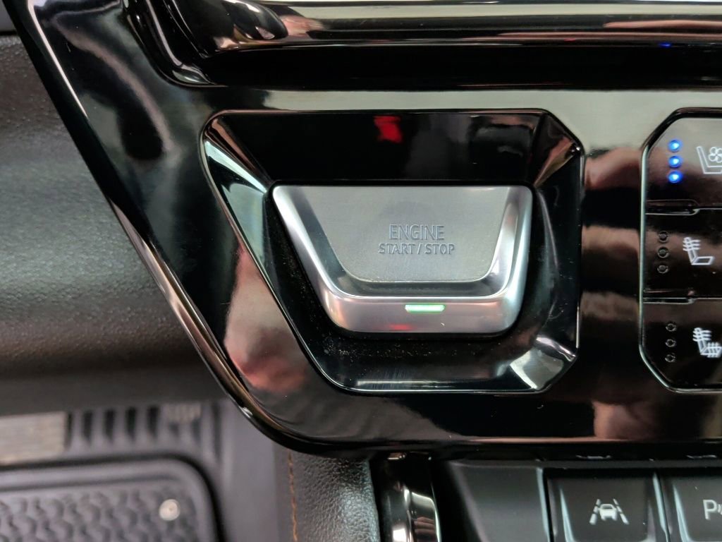 Used 2024 GMC Sierra 1500 AT4 w/ Technology Package image 26