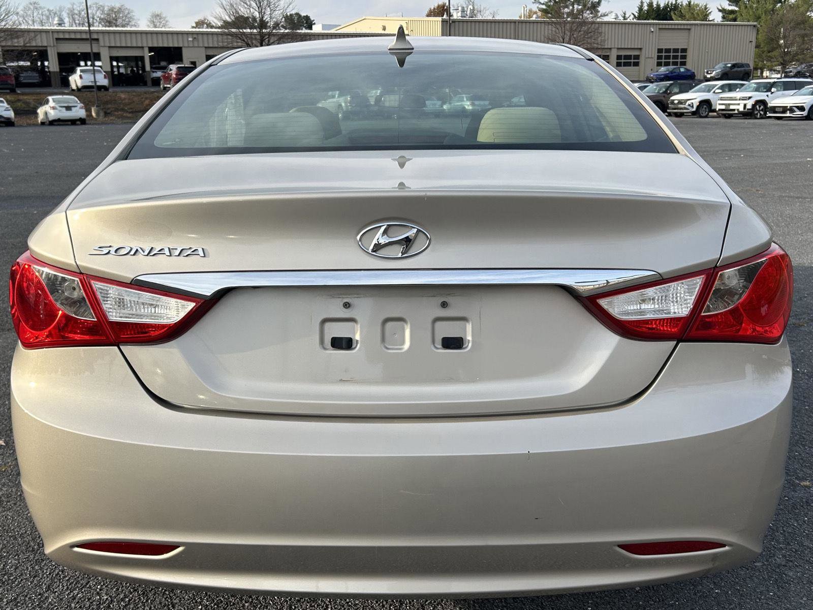 Used 2011 Hyundai Sonata GLS image 5