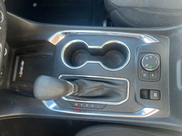 Used 2023 Chevrolet Traverse LT image 18