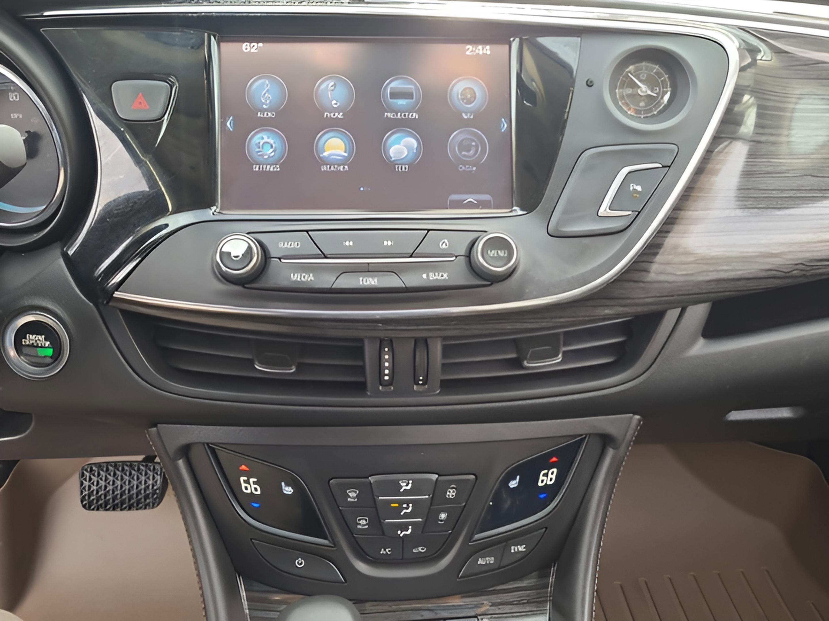 Used 2017 Buick Envision Essence image 17