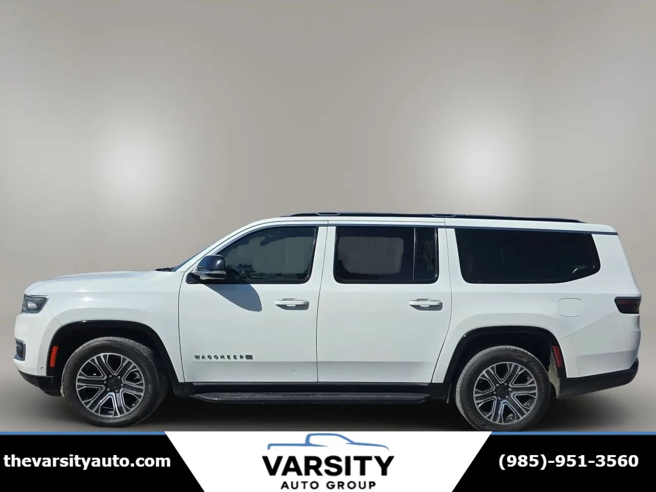 Used 2023 Jeep Wagoneer L Series II image 3