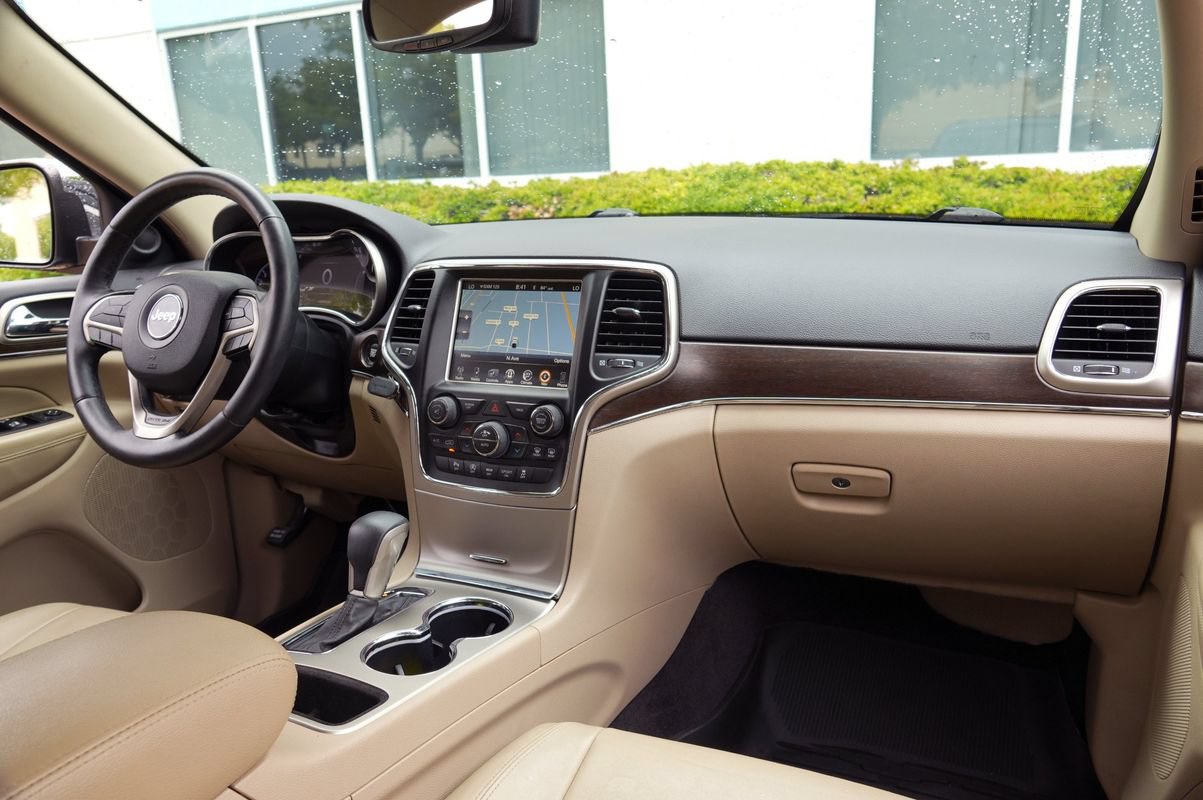 Used 2017 Jeep Grand Cherokee Limited RWD image 7