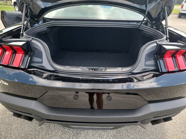 Used 2026 Ford Mustang Coupe RWD image 9