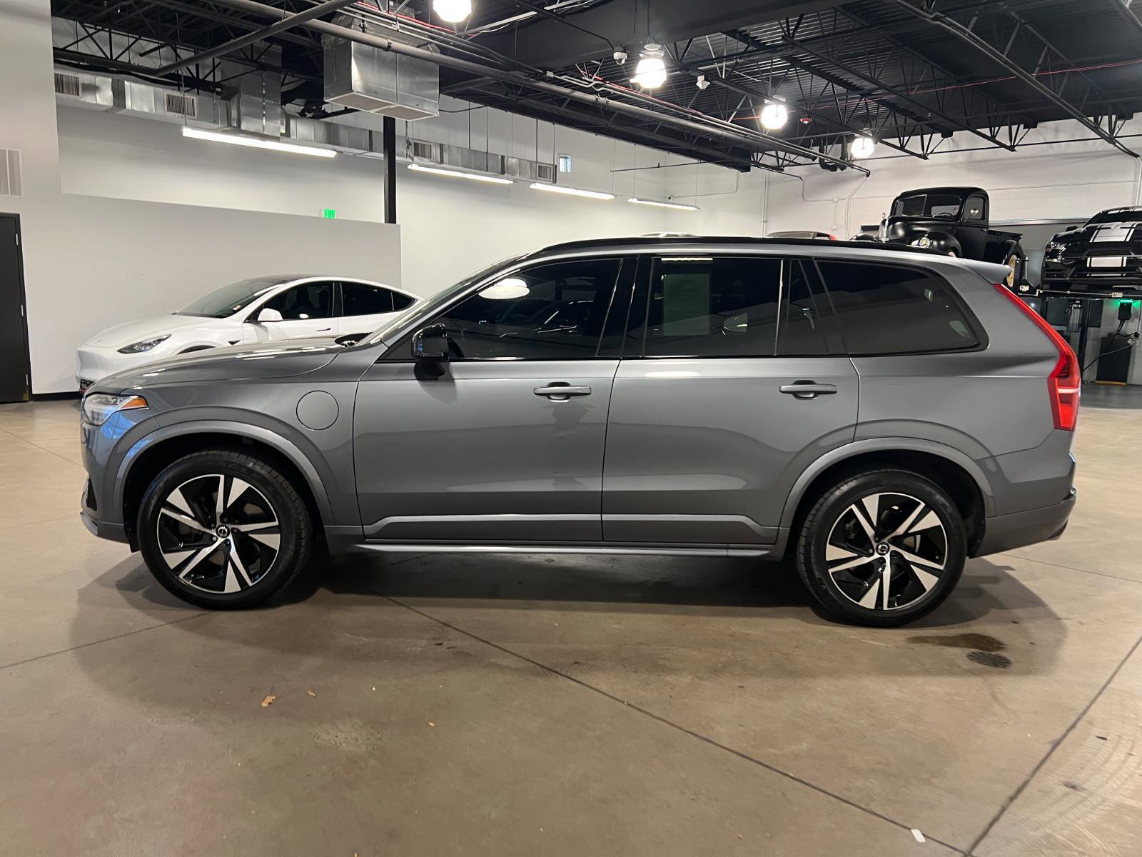 Used 2020 Volvo XC90 T8 R-Design w/ Protection Package Premier image 6