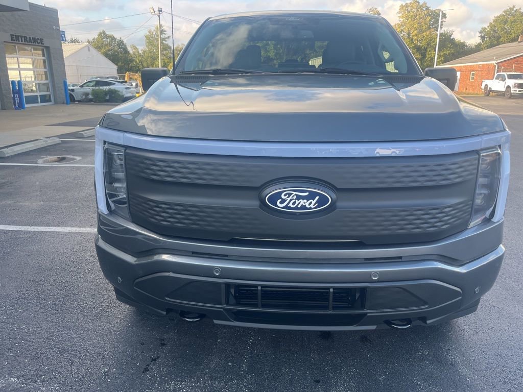 New 2025 Ford F150 Lightning Flash AWD/4WD image 8