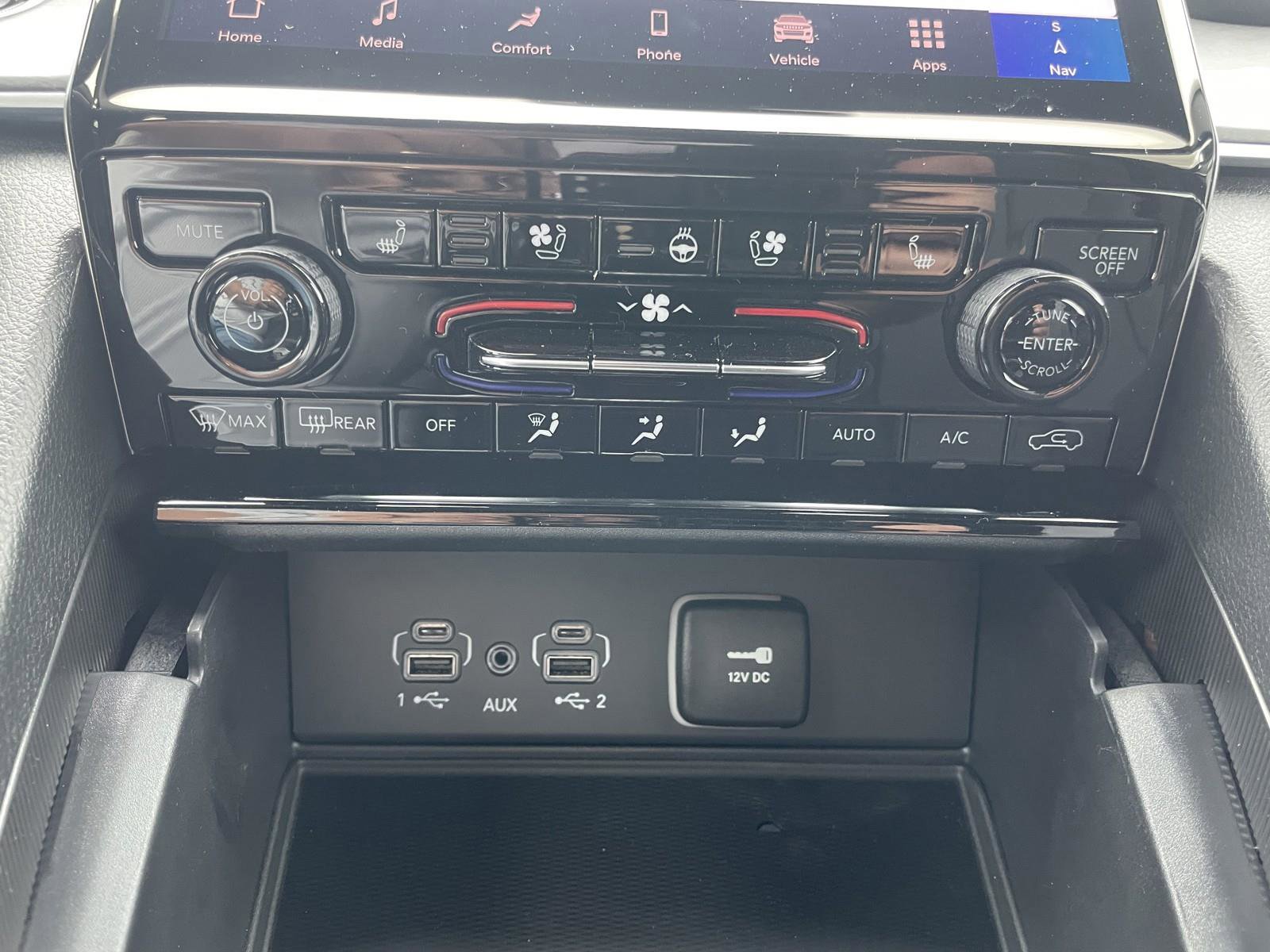 New 2025 Jeep Grand Cherokee Limited w/ Luxury Tech Group II image 18