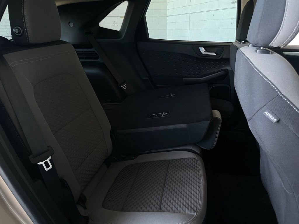 Used 2020 Ford Escape SE FWD image 19