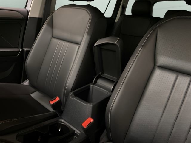 Used 2022 Volkswagen Tiguan SE FWD image 55