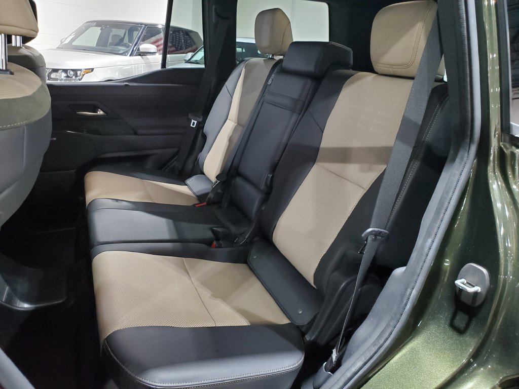 Used 2024 Lexus GX 550 AWD/4WD image 25