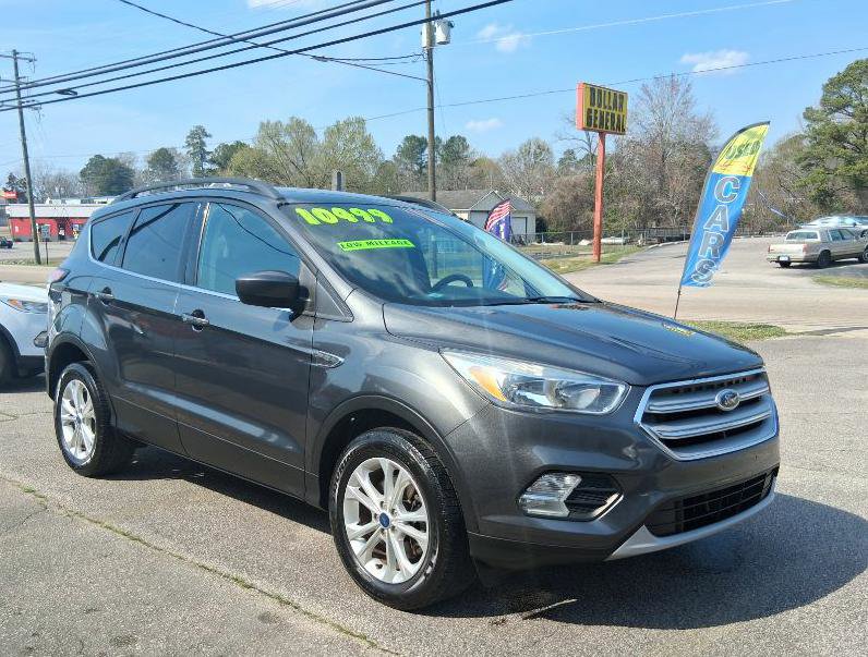Used 2018 Ford Escape SE image 4