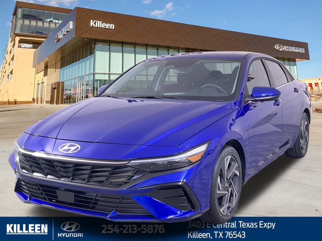 Used 2025 Hyundai Elantra SEL FWD image 4