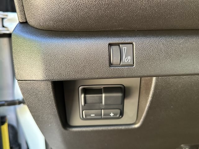 Used 2025 Chevrolet Colorado Trail Boss AWD/4WD image 23