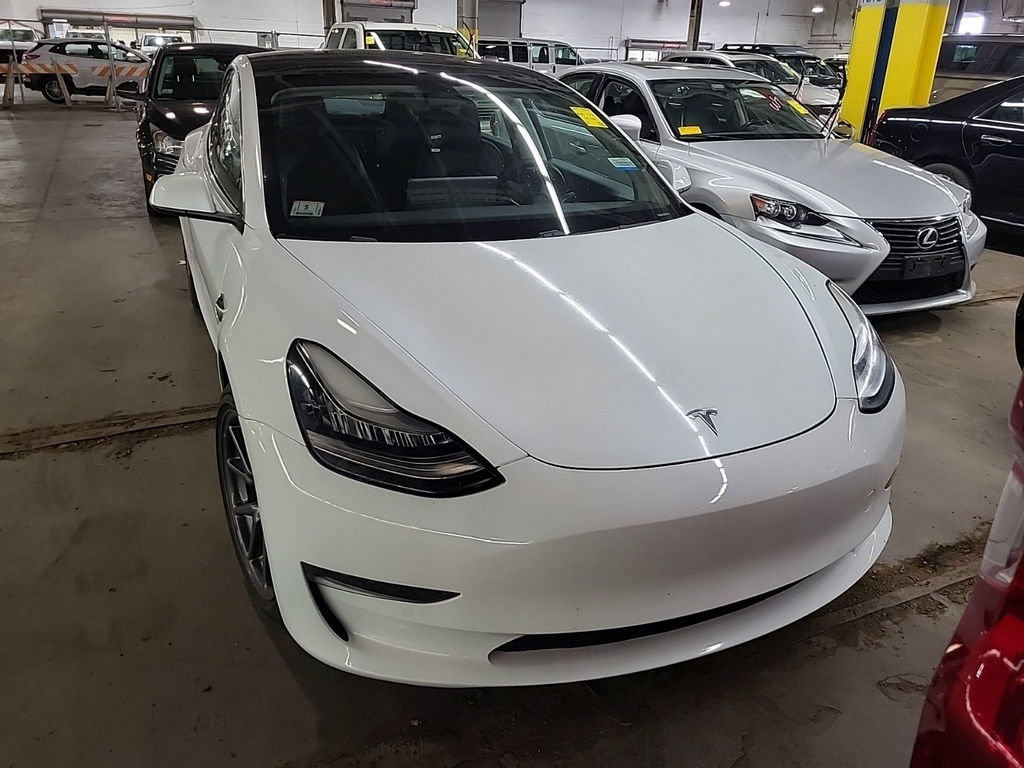 Used 2020 Tesla Model 3 Standard Range Plus RWD image 2