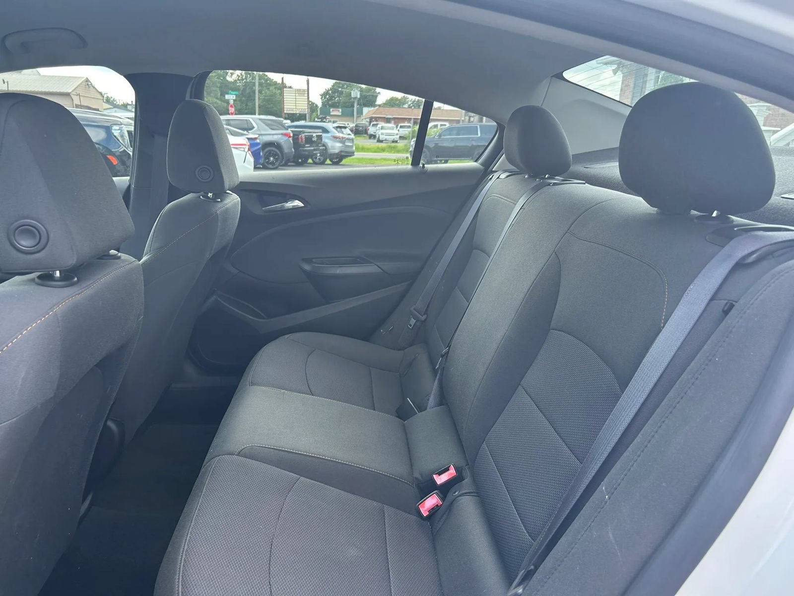 Used 2017 Chevrolet Cruze LS FWD image 12