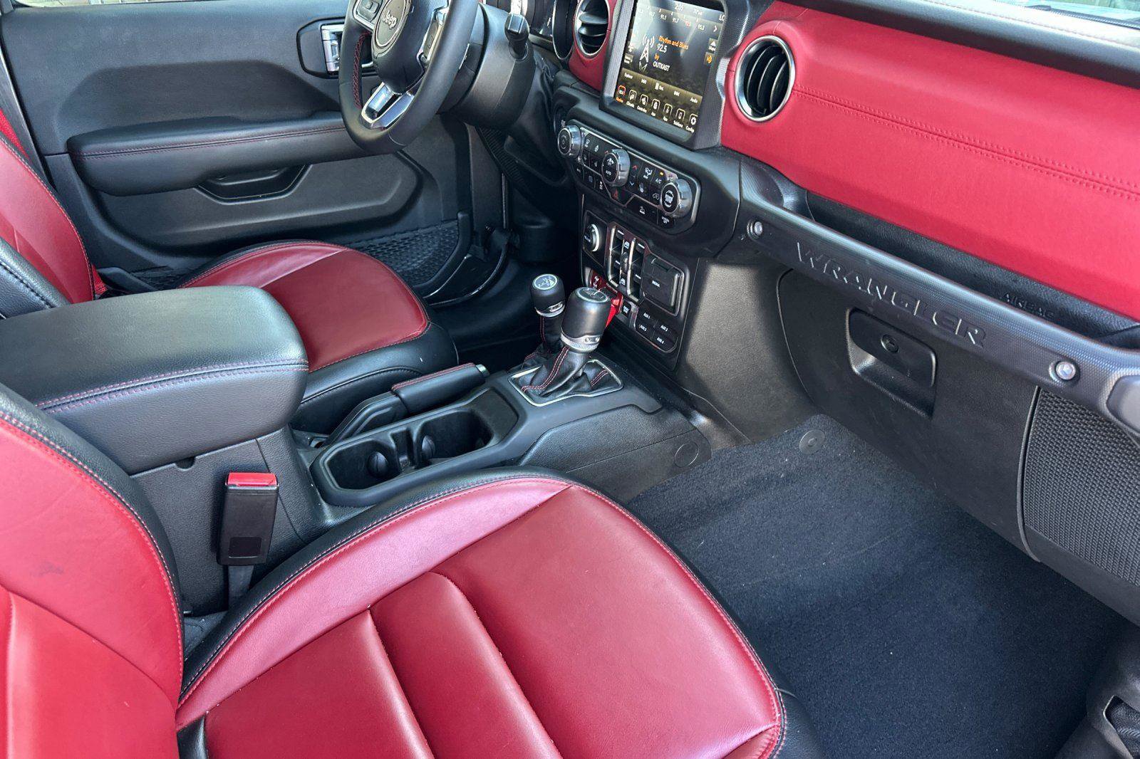 Used 2023 Jeep Wrangler Unlimited Rubicon 4xe image 13