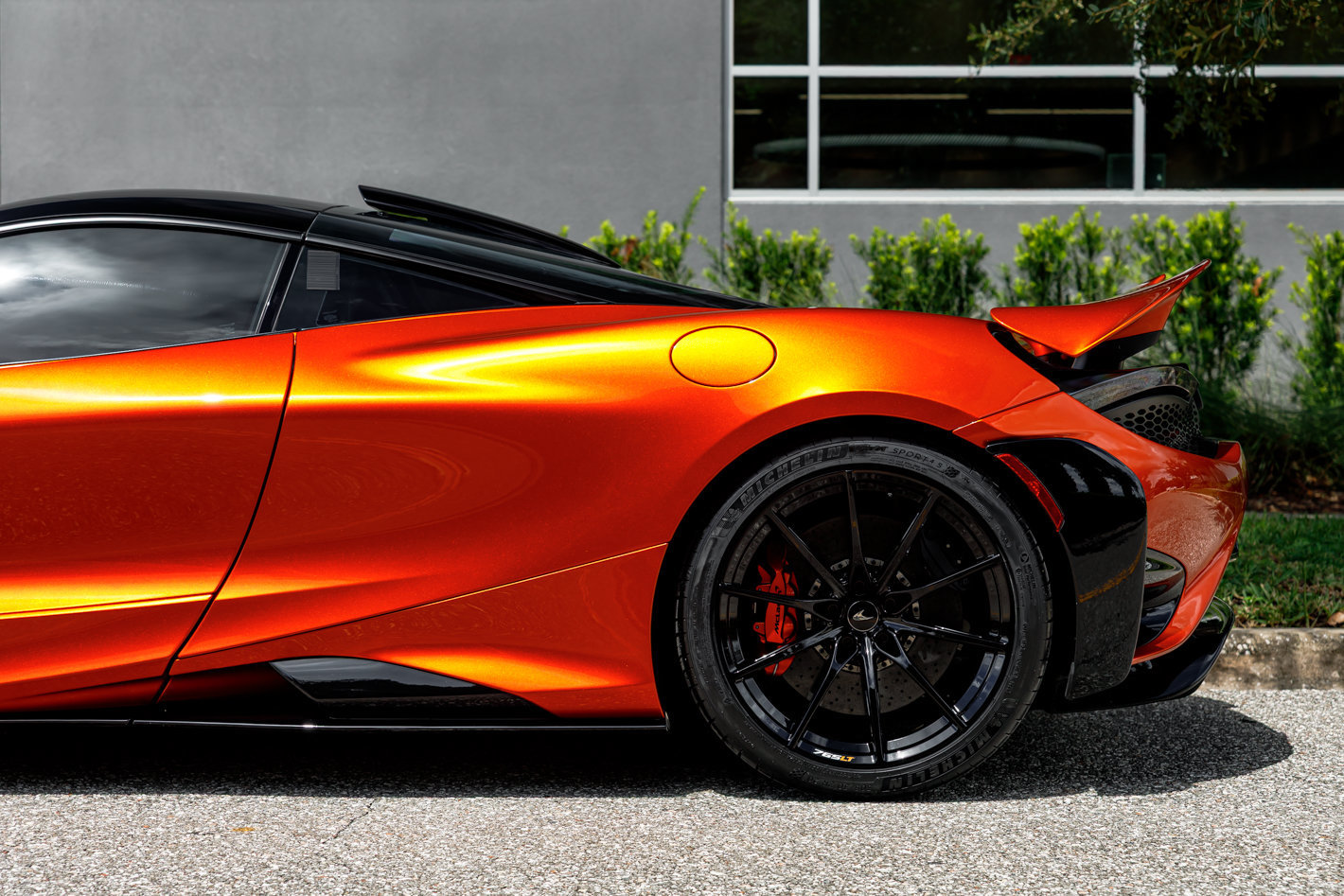 Used 2021 McLaren 765LT RWD image 31