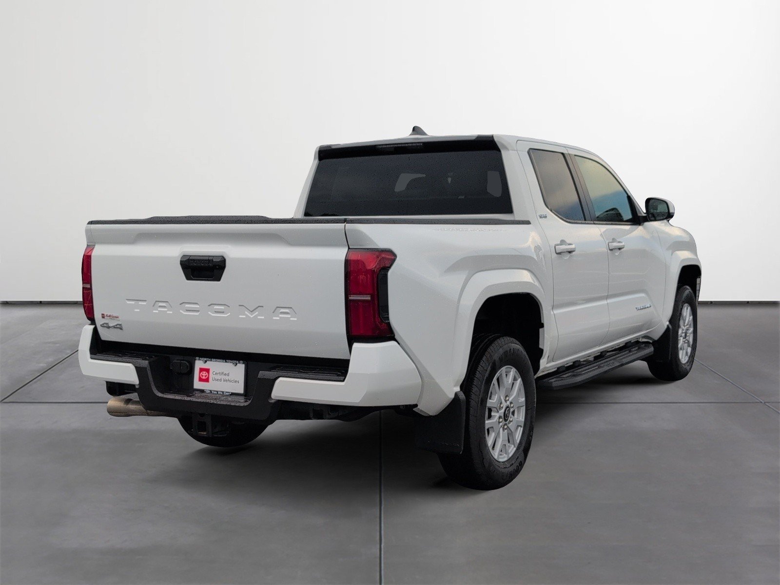 Certified 2025 Toyota Tacoma SR5 AWD/4WD image 5