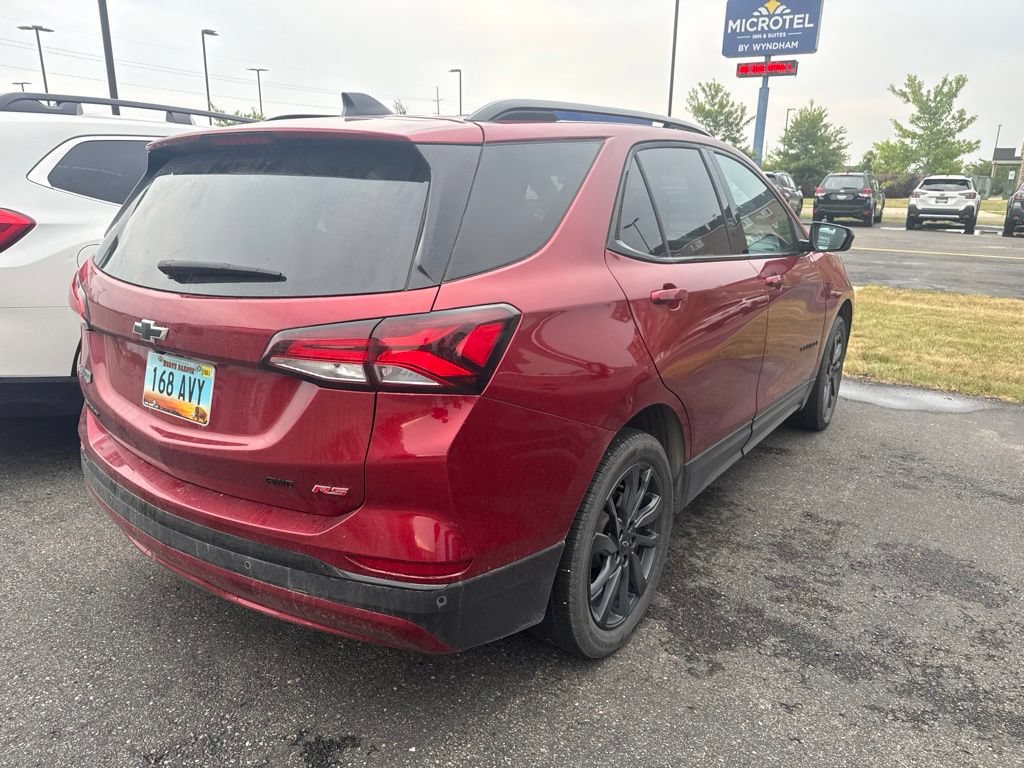 Used 2024 Chevrolet Equinox RS AWD/4WD image 3