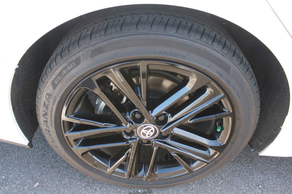 Used 2025 Toyota Camry SE FWD image 25