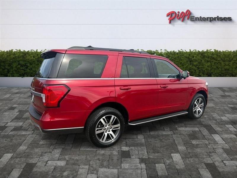 Used 2022 Ford Expedition XLT AWD/4WD image 10
