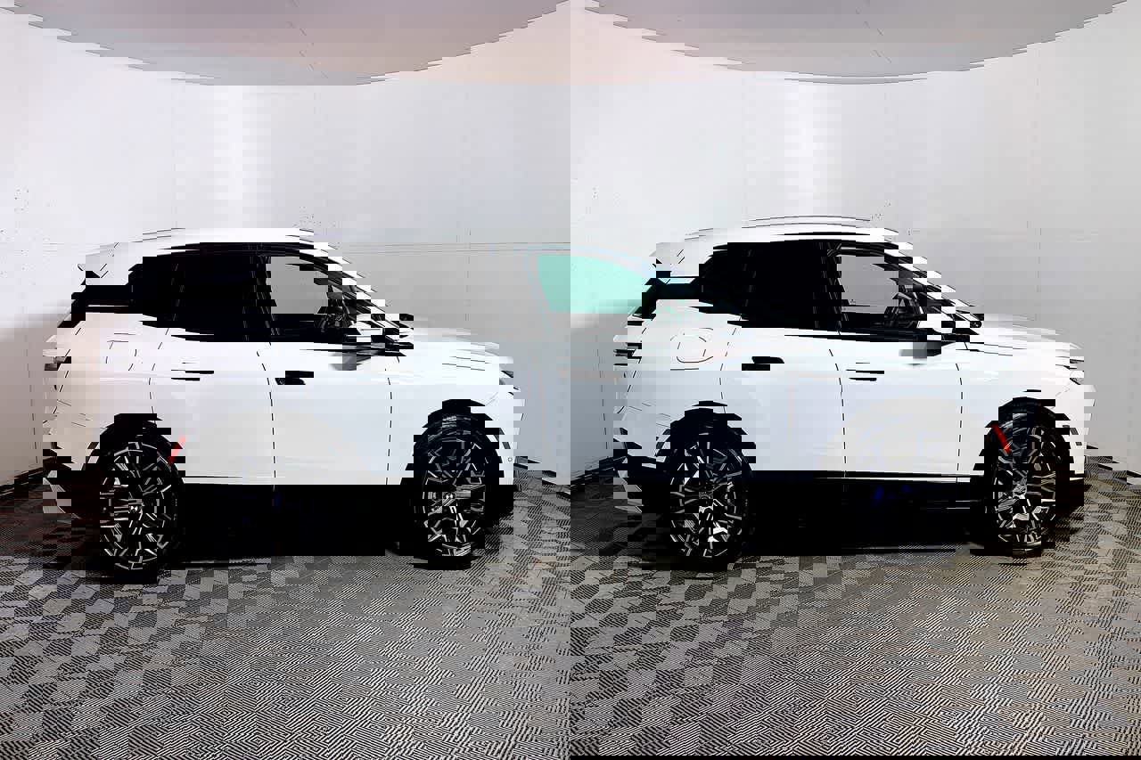 Used 2023 BMW iX M60 w/ Executive Package image 7