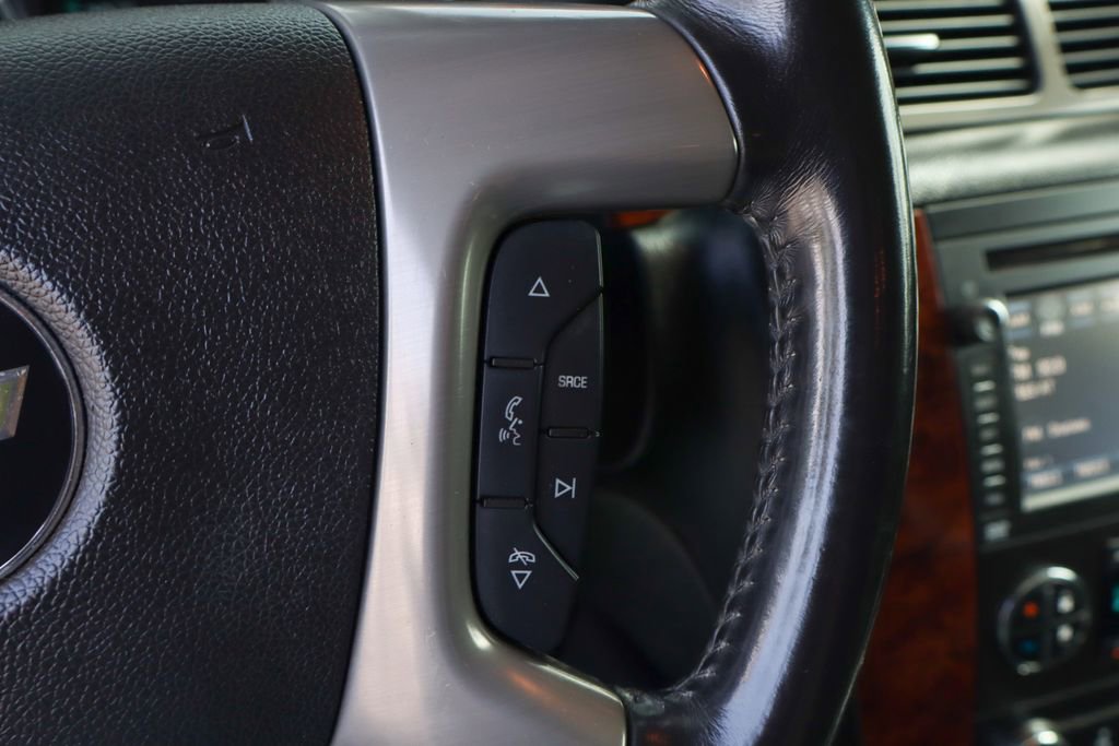 Used 2013 Chevrolet Suburban 2500 LT AWD/4WD image 24