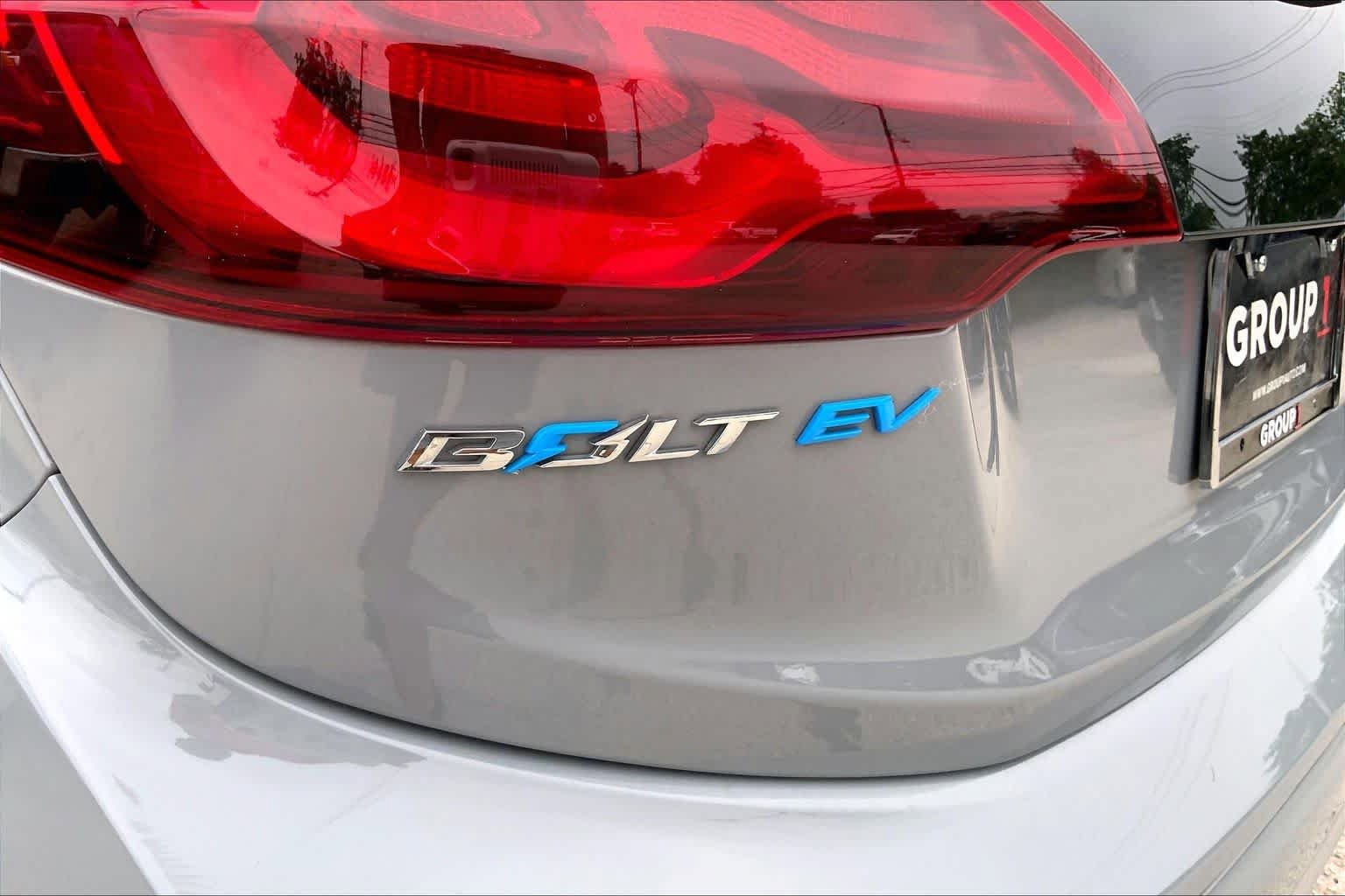 Used 2020 Chevrolet Bolt LT FWD image 28