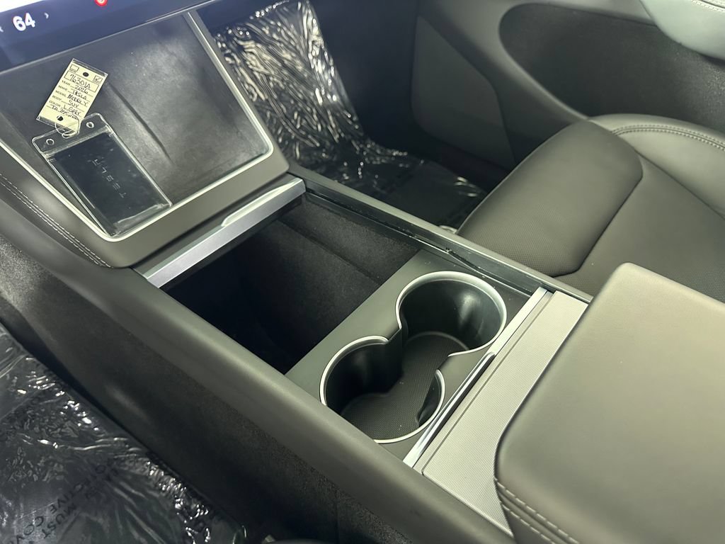 Used 2026 Tesla Model Y AWD image 43