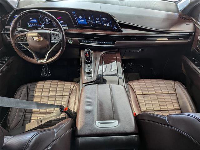 Used 2023 Cadillac Escalade Sport Platinum w/ LPO, ONYX Package image 17