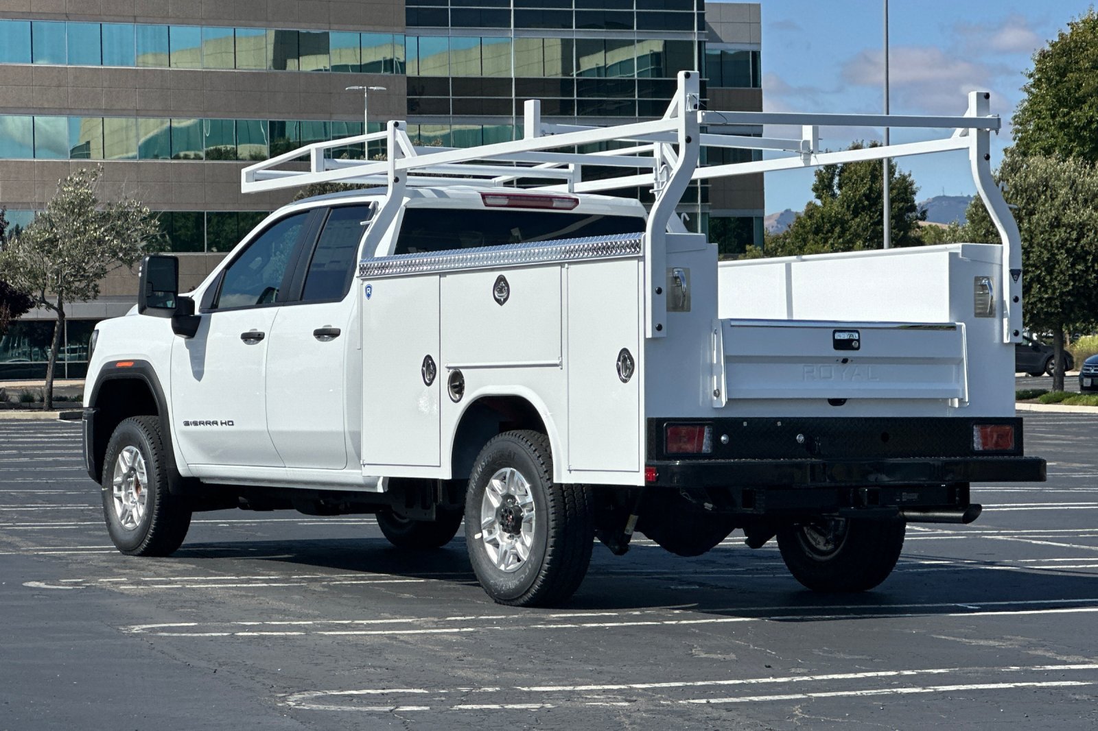 New 2026 GMC Sierra 2500 Pro w/ Convenience Package RWD image 6