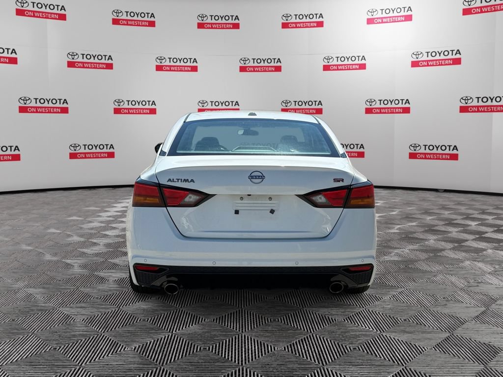 Used 2024 Nissan Altima 2.5 SR FWD image 6