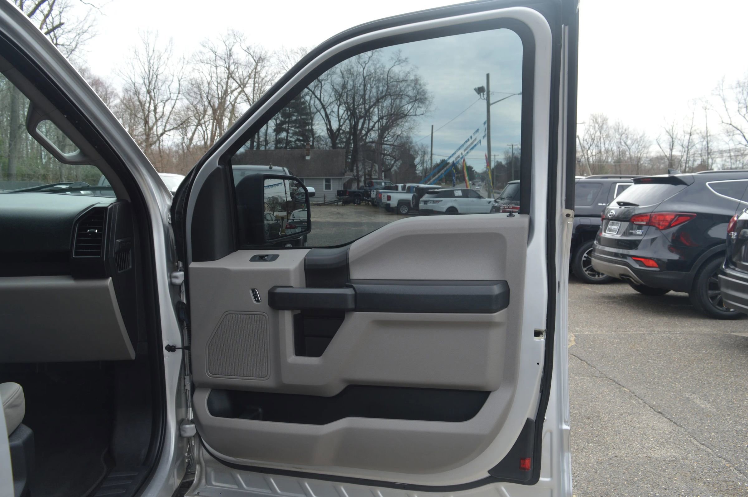 Used 2015 Ford F150 XL w/ Equipment Group 101A Mid image 25