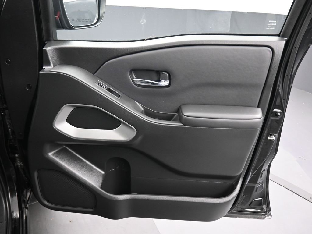 Used 2024 Nissan Frontier SV w/ SV Convenience Package image 42