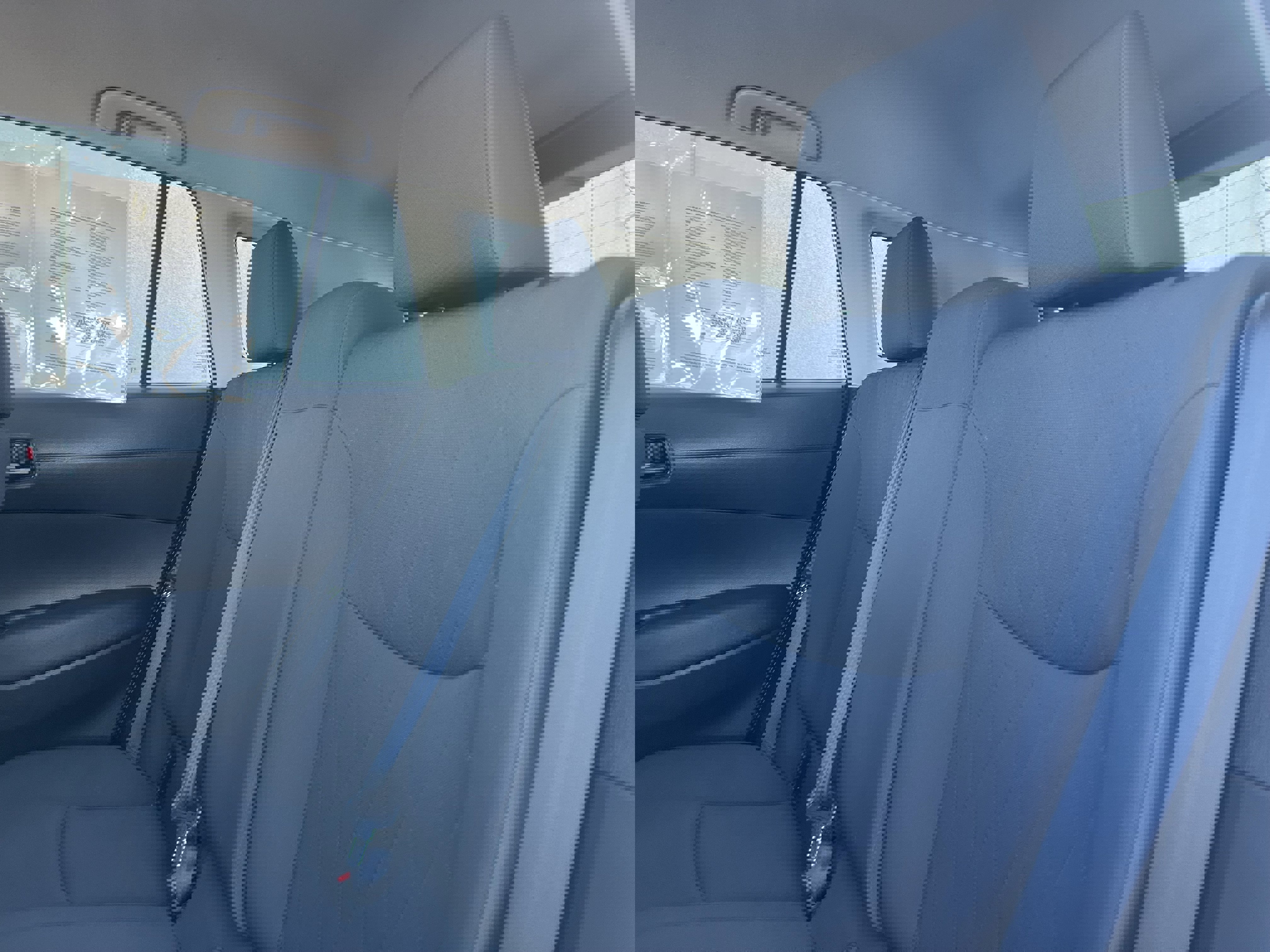 Used 2022 Toyota Corolla Cross LE image 21