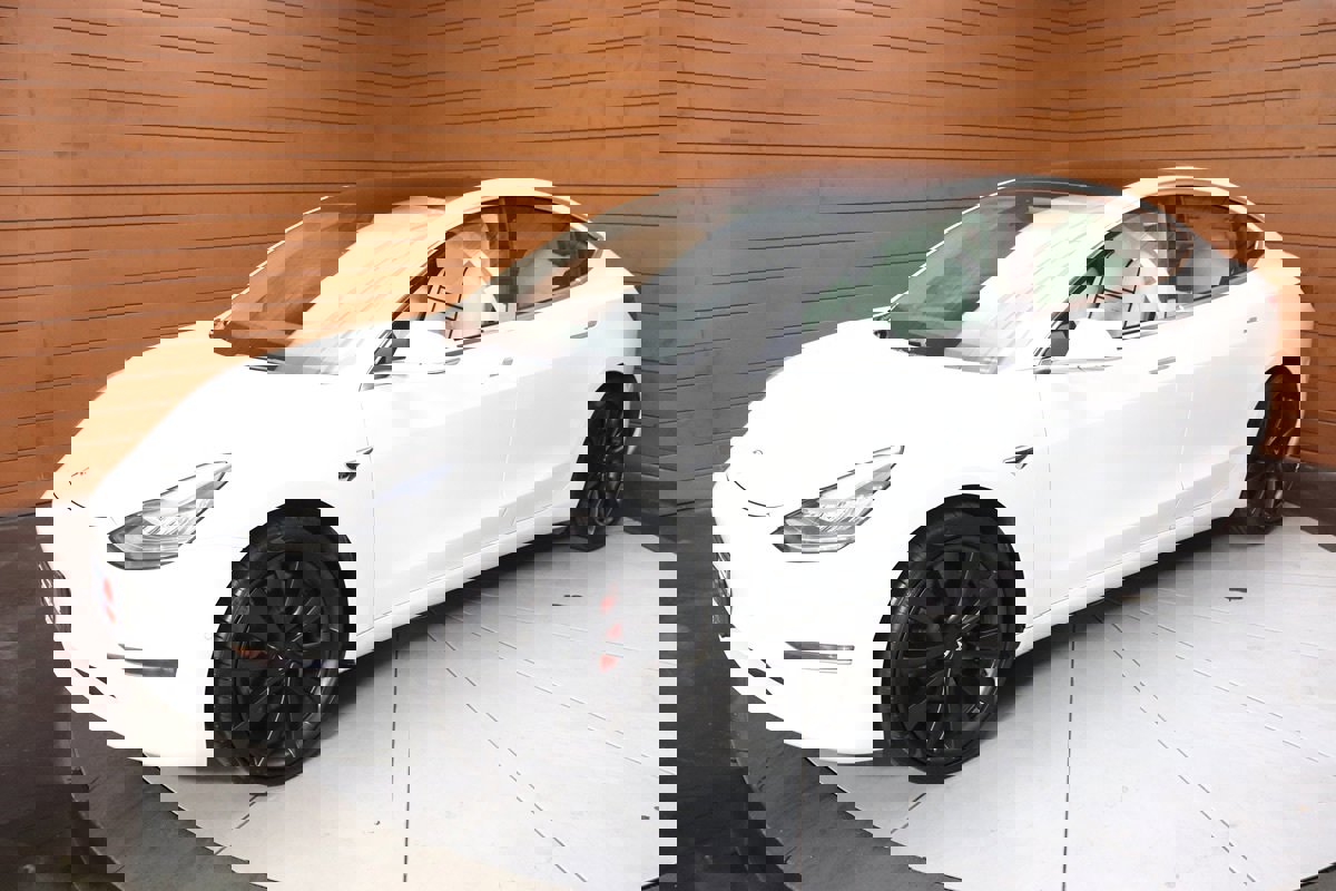 Used 2020 Tesla Model 3 Performance image 16