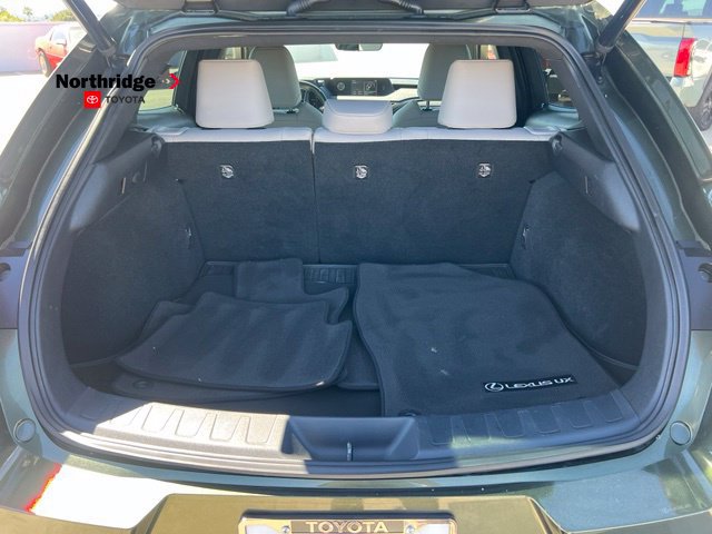 Used 2022 Lexus UX 200 w/ Premium Package FWD image 48