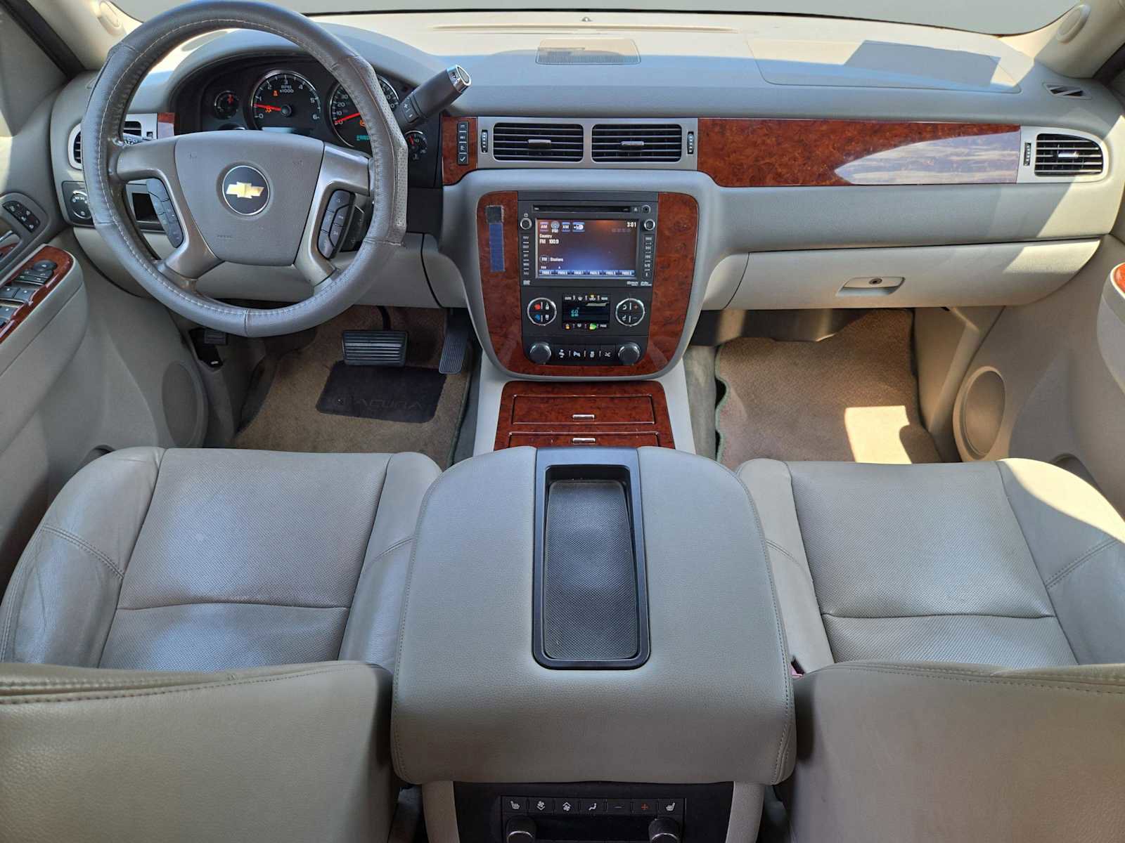 Used 2014 Chevrolet Tahoe LTZ RWD image 16